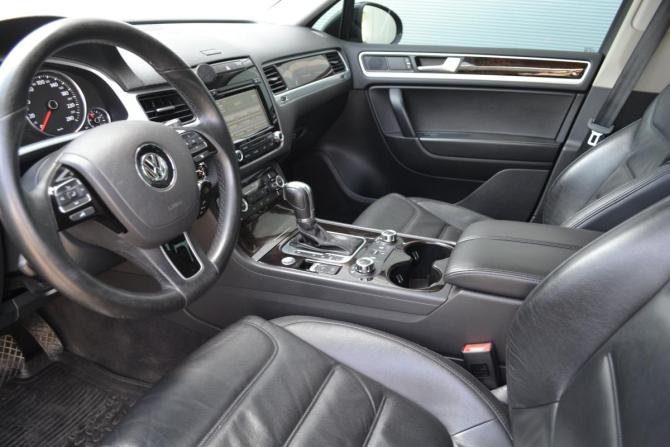 Volkswagen Touareg II с пробегом 2013 года, цена 1 950 000 рублей, 165500 км, внедорожник, Автокод Объявления