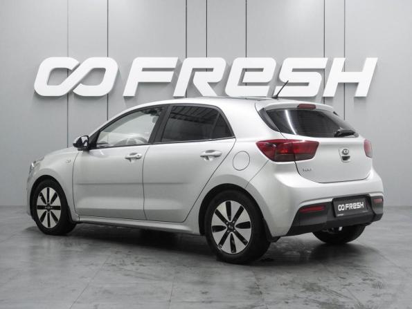 Kia Rio IV (Global market) с пробегом 2018 года, цена 1 049 000 рублей, 162445 км, хэтчбек, Автокод Объявления