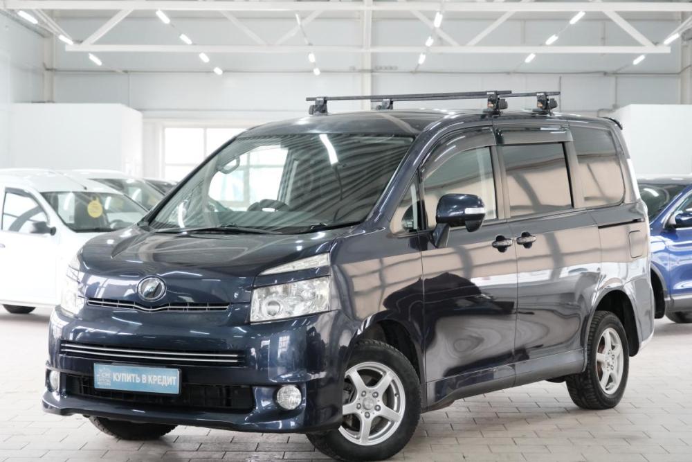 Toyota Voxy II (R70) Омск  - изображение 4