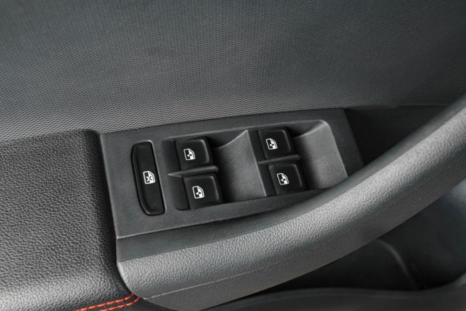 Volkswagen Polo VI с пробегом 2021 года, цена 2 079 000 рублей, 65800 км, лифтбек, Автокод Объявления
