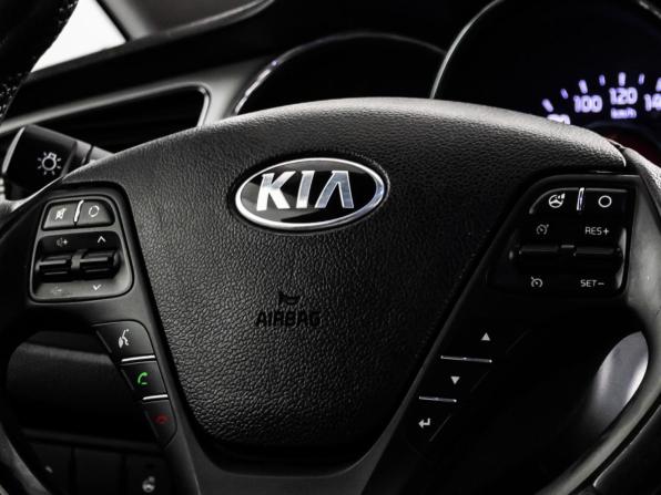 Kia Ceed II с пробегом 2014 года, цена 746 000 рублей, 209568 км, универсал, Автокод Объявления