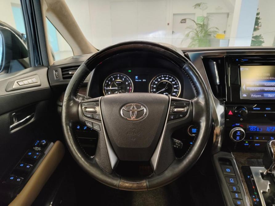 Toyota Alphard III Рестайлинг Санкт-Петербург  - изображение 17