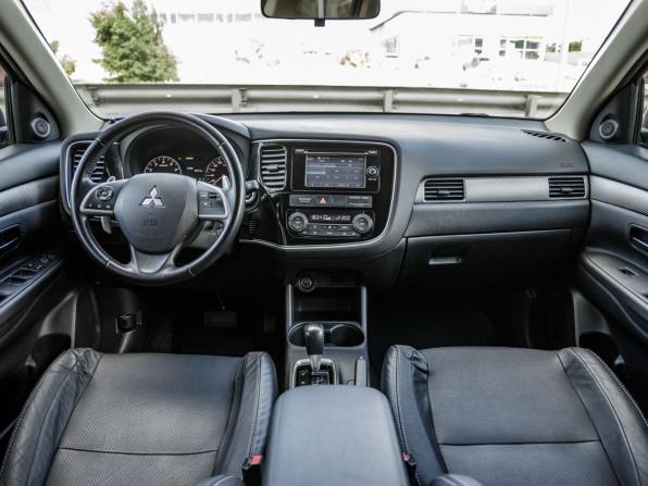 Mitsubishi Outlander III Рестайлинг с пробегом 2014 года, цена 1 698 000 рублей, 45647 км, внедорожник, Автокод Объявления