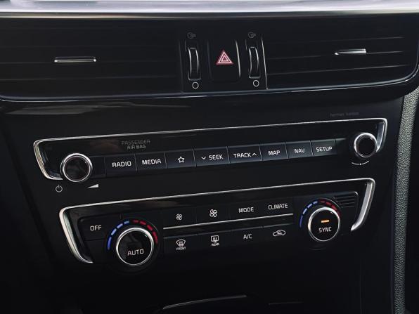 Kia Optima IV Рестайлинг с пробегом 2018 года, цена 1 980 000 рублей, 142264 км, седан, Автокод Объявления
