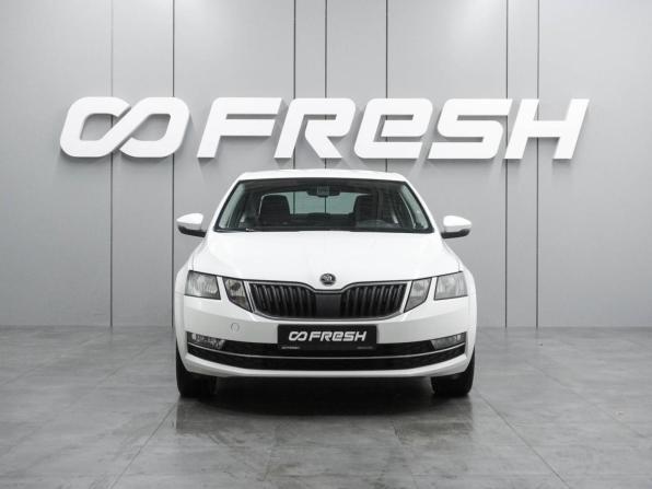 Skoda Octavia III (A7) Рестайлинг с пробегом 2019 года, цена 1 440 000 рублей, 213649 км, лифтбек, Автокод Объявления