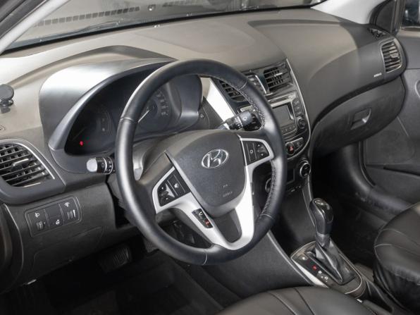 Hyundai Solaris I Рестайлинг с пробегом 2015 года, цена 1 065 000 рублей, 152000 км, седан, Автокод Объявления