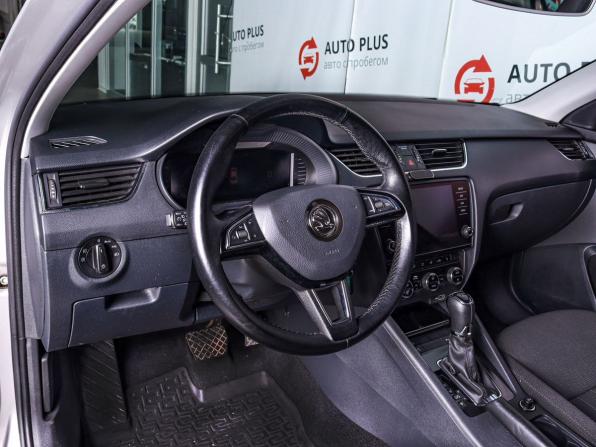 Skoda Octavia III (A7) Рестайлинг с пробегом 2019 года, цена 2 440 000 рублей, 70573 км, лифтбек, Автокод Объявления