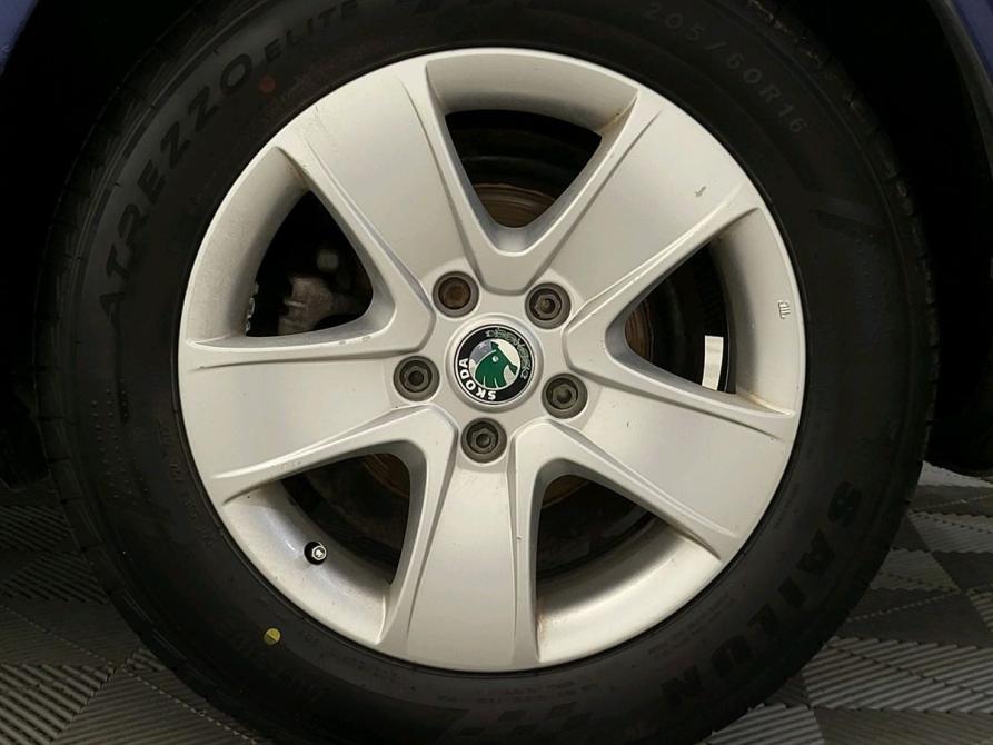 Skoda Octavia II (A5) Рестайлинг Мурманск  - изображение 12