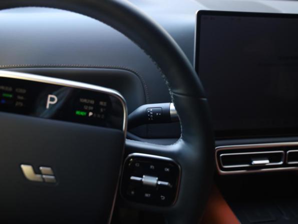 Li Auto (Lixiang) L7 I Рестайлинг с пробегом 2024 года, цена 7 199 000 рублей, 13692 км, внедорожник, Автокод Объявления