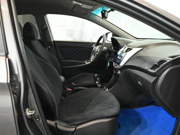 Hyundai Solaris I с пробегом 2012 года, цена 255 000 рублей, 384793 км, седан, Автокод Объявления