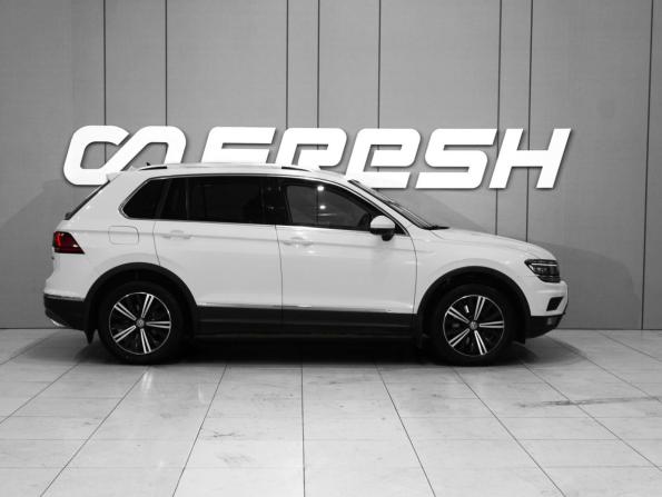Volkswagen Tiguan II с пробегом 2018 года, цена 1 878 000 рублей, 245306 км, внедорожник, Автокод Объявления