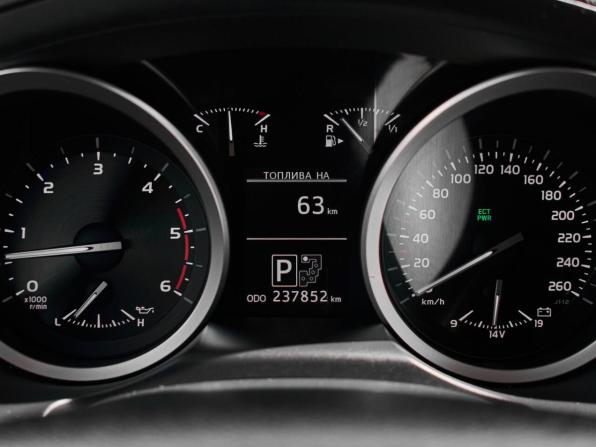 Toyota Land Cruiser 200 Series Рестайлинг 1 с пробегом 2014 года, цена 3 880 000 рублей, 237852 км, внедорожник, Автокод Объявления