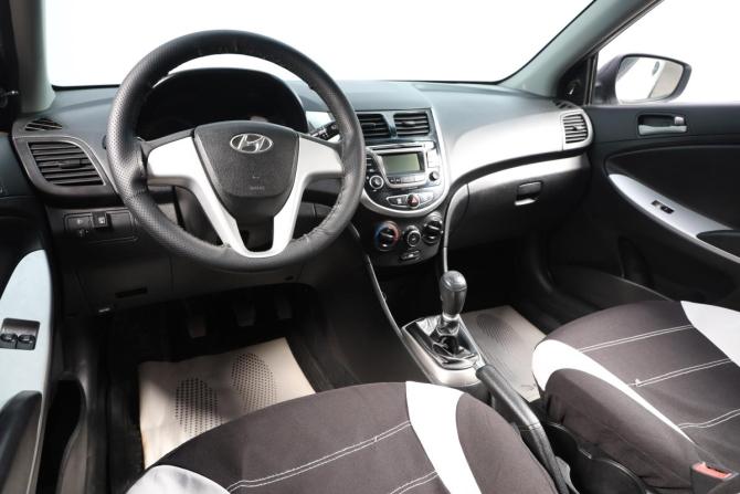 Hyundai Solaris I Рестайлинг с пробегом 2016 года, цена 799 000 рублей, 150032 км, седан, Автокод Объявления