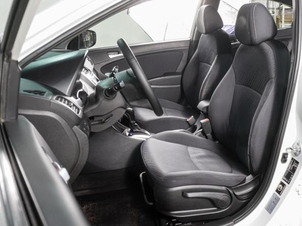 Hyundai Solaris I Рестайлинг с пробегом 2015 года, цена 999 000 рублей, 165375 км, седан, Автокод Объявления