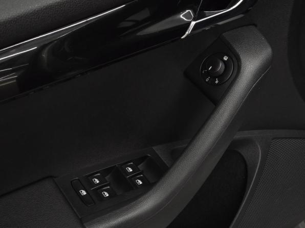 Skoda Octavia III (A7) с пробегом 2015 года, цена 990 000 рублей, 141000 км, лифтбек, Автокод Объявления