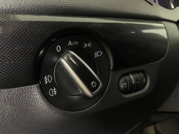 Volkswagen Jetta VI с пробегом 2011 года, цена 998 000 рублей, 150235 км, седан, Автокод Объявления