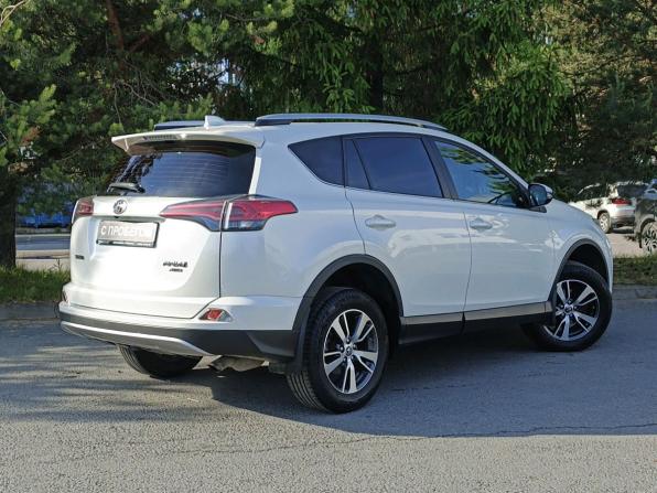 Toyota RAV4 IV (XA40) Рестайлинг с пробегом 2017 года, цена 1 940 000 рублей, 204055 км, внедорожник, Автокод Объявления