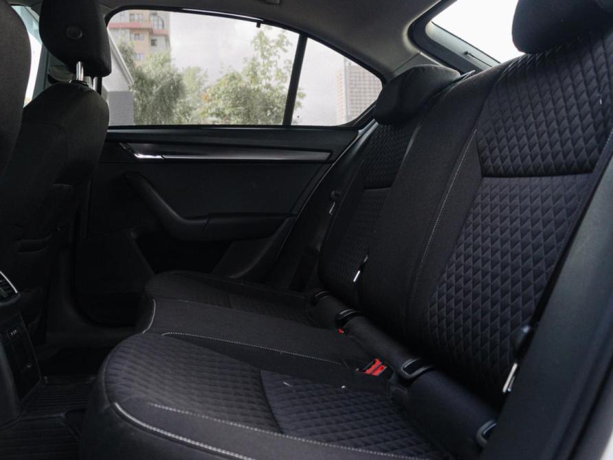 Skoda Octavia III (A7) Рестайлинг Москва  - изображение 8