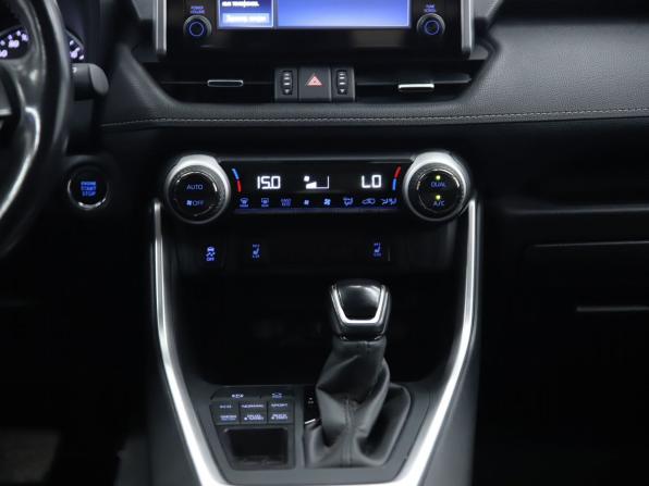 Toyota RAV4 V (XA50) с пробегом 2021 года, цена 3 450 000 рублей, 51502 км, внедорожник, Автокод Объявления