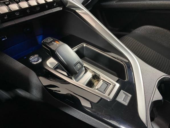 Peugeot 3008 II с пробегом 2018 года, цена 1 829 000 рублей, 92203 км, внедорожник, Автокод Объявления
