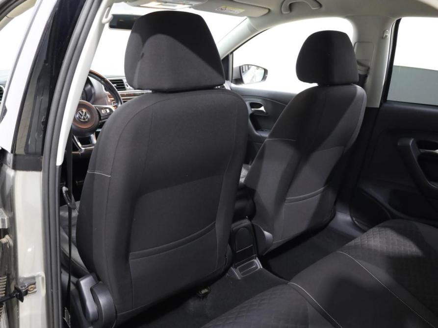 Volkswagen Polo V Рестайлинг Ростов-на-Дону  - изображение 11