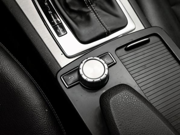 Mercedes-Benz C-Класс III (W204) Рестайлинг с пробегом 2013 года, цена 1 450 000 рублей, 261810 км, седан, Автокод Объявления