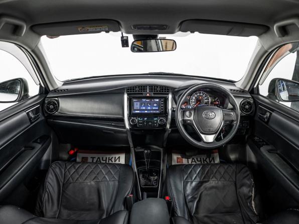 Toyota Corolla XI (E160 E170) Рестайлинг 2 с пробегом 2019 года, цена 1 300 000 рублей, 89457 км, универсал, Автокод Объявления