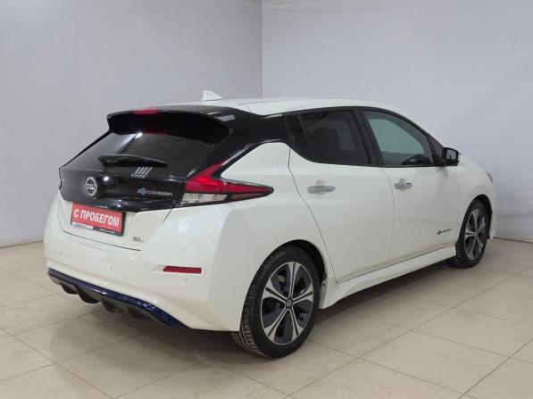 Nissan Leaf II (ZE1) с пробегом 2019 года, цена 1 980 000 рублей, 53097 км, хэтчбек, Автокод Объявления
