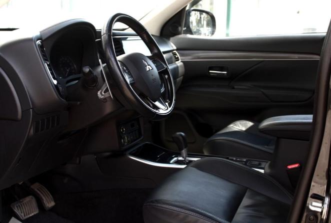Mitsubishi Outlander III Рестайлинг 3 с пробегом 2019 года, цена 2 630 000 рублей, 68018 км, внедорожник, Автокод Объявления