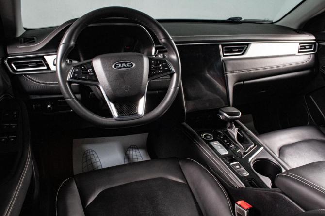 JAC J7 I с пробегом 2023 года, цена 1 599 000 рублей, 43200 км, лифтбек, Автокод Объявления