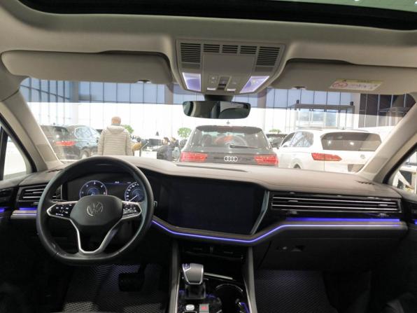 Volkswagen Touareg III с пробегом 2023 года, цена 8 630 000 рублей, 42632 км, внедорожник, Автокод Объявления