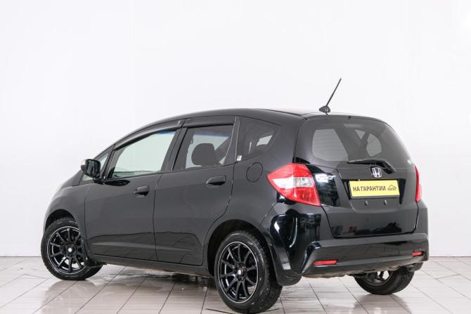 Honda Fit II с пробегом 2013 года, цена 899 000 рублей, 93000 км, хэтчбек, Автокод Объявления