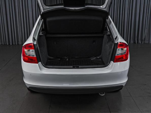 Skoda Rapid I с пробегом 2015 года, цена 1 209 000 рублей, 178745 км, лифтбек, Автокод Объявления