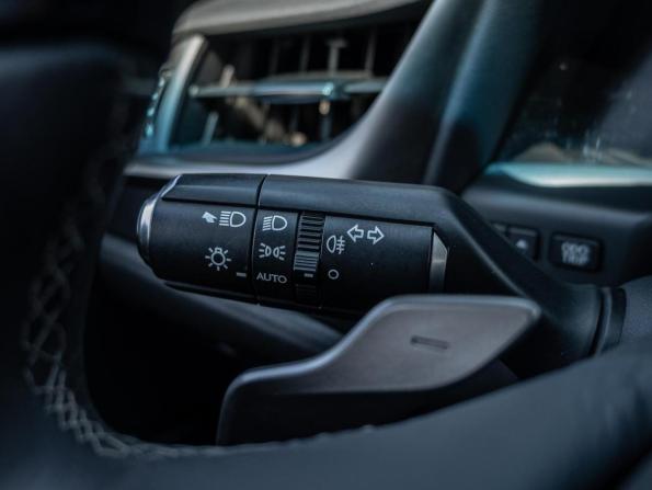Lexus ES VII с пробегом 2019 года, цена 4 100 000 рублей, 87495 км, седан, Автокод Объявления