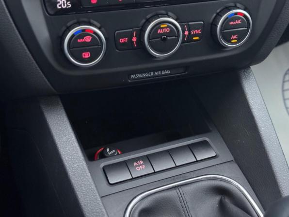 Volkswagen Jetta VI с пробегом 2014 года, цена 917 000 рублей, 229649 км, седан, Автокод Объявления