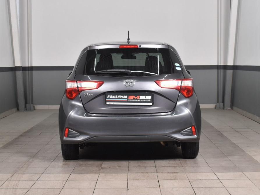 Toyota Vitz III (XP130) Рестайлинг 2 Кемерово  - изображение 6