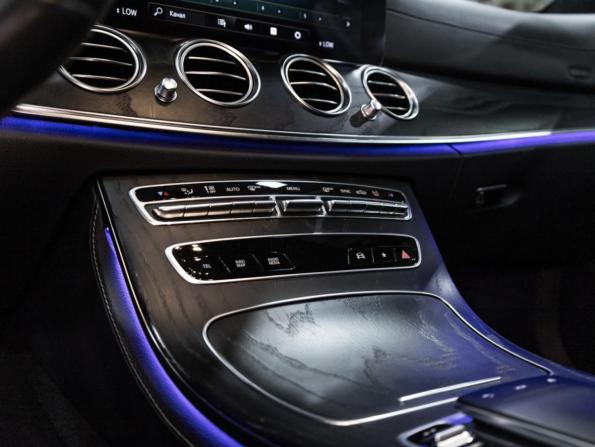 Mercedes-Benz E-Класс V (W213 S213 C238) Рестайлинг с пробегом 2021 года, цена 4 549 700 рублей, 54615 км, седан, Автокод Объявления