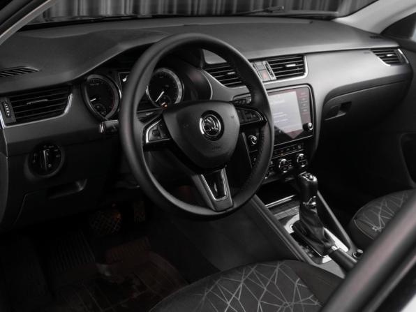 Skoda Octavia III (A7) Рестайлинг с пробегом 2020 года, цена 2 029 000 рублей, 182611 км, лифтбек, Автокод Объявления