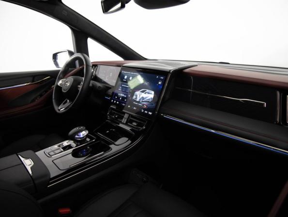GAC M8 с пробегом 2024 года, цена 4 499 000 рублей, 21000 км, минивэн, Автокод Объявления