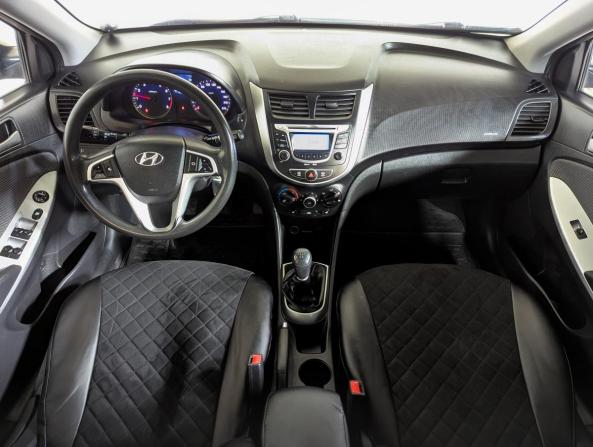 Hyundai Solaris I с пробегом 2011 года, цена 689 900 рублей, 184000 км, седан, Автокод Объявления