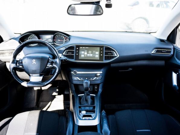 Peugeot 308 II с пробегом 2014 года, цена 1 020 000 рублей, 183357 км, хэтчбек, Автокод Объявления