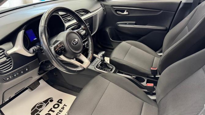 Kia Rio IV Рестайлинг с пробегом 2021 года, цена 1 785 000 рублей, 71520 км, хэтчбек, Автокод Объявления