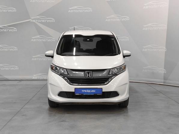 Honda Freed II с пробегом 2018 года, цена 1 630 000 рублей, 156016 км, компактвэн, Автокод Объявления