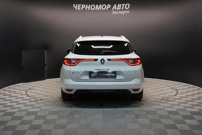 Renault Megane IV с пробегом 2018 года, цена 1 555 000 рублей, 156000 км, универсал, Автокод Объявления