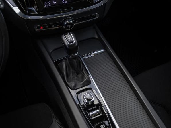 Volvo V60 Cross Country II с пробегом 2020 года, цена 3 499 000 рублей, 88881 км, универсал, Автокод Объявления