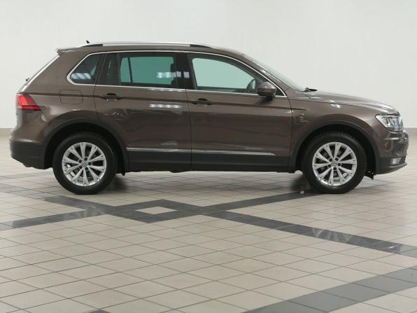 Volkswagen Tiguan II с пробегом 2017 года, цена 1 975 000 рублей, 142000 км, внедорожник, Автокод Объявления