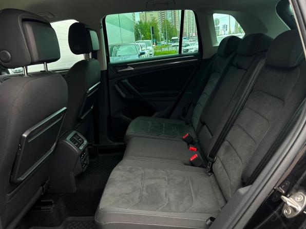 Volkswagen Tiguan II с пробегом 2018 года, цена 2 465 800 рублей, 75056 км, внедорожник, Автокод Объявления