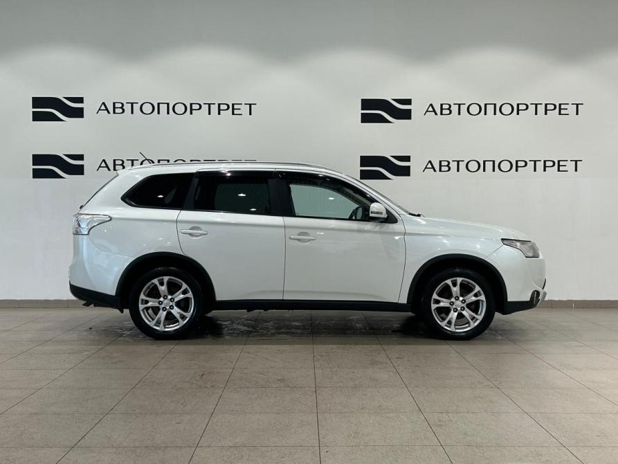 Mitsubishi Outlander III Рестайлинг Санкт-Петербург  - изображение 8
