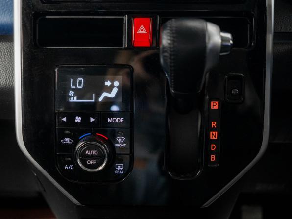 Toyota Roomy I с пробегом 2017 года, цена 975 000 рублей, 100000 км, микровэн, Автокод Объявления