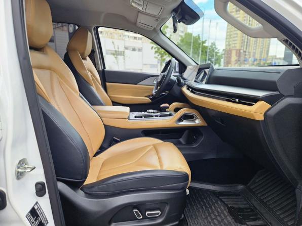 Changan Hunter Plus с пробегом 2023 года, цена 2 425 000 рублей, 69900 км, offers.body_type.unknown, Автокод Объявления